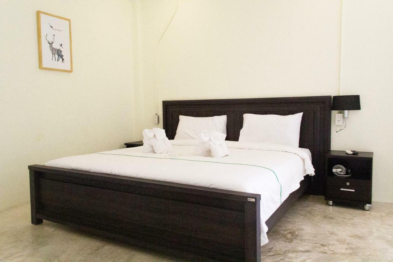 มันยี บูทิก เฮาส์ Hotel เชียงใหม่ ภายนอก รูปภาพ