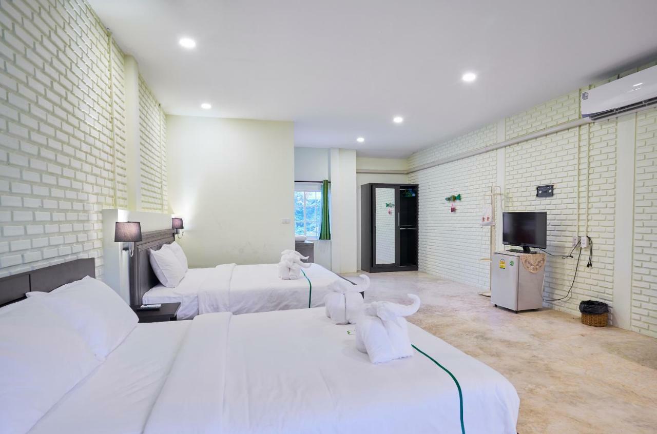 มันยี บูทิก เฮาส์ Hotel เชียงใหม่ ภายนอก รูปภาพ